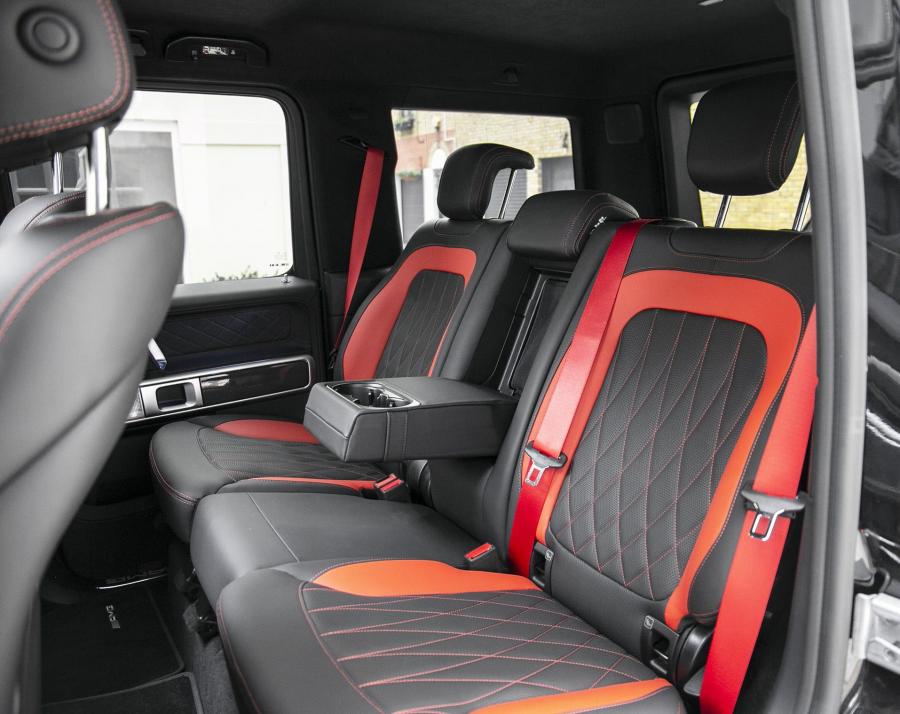 Интерьер Mercedes-AMG G63 Edition #1 (W463) 2018 года  (UK) (фото 15 из 24)